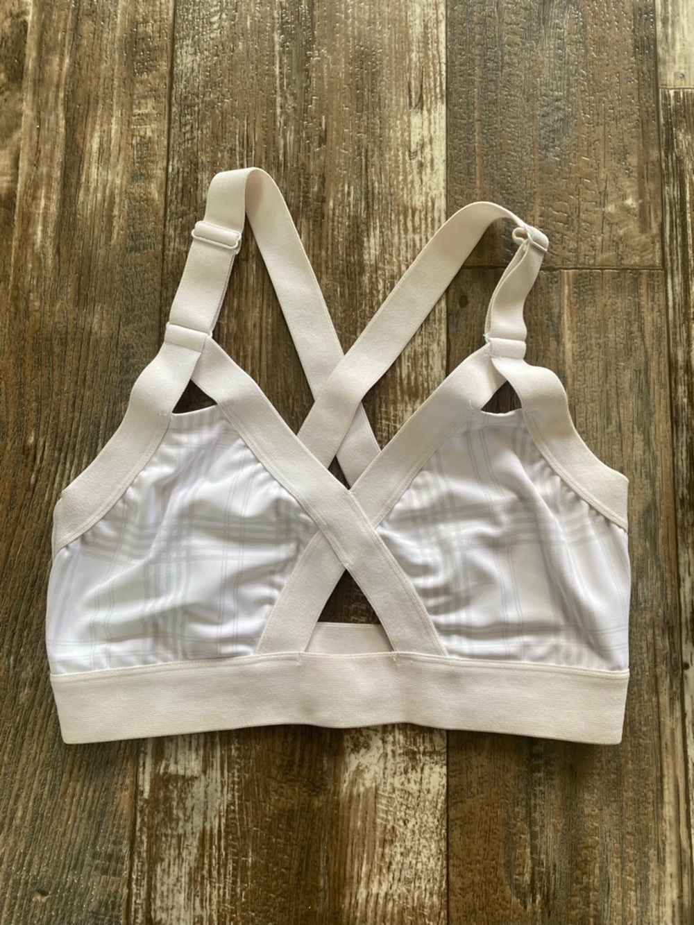 BuffBunny Heartbreak Sports Bra in Snow Plaid